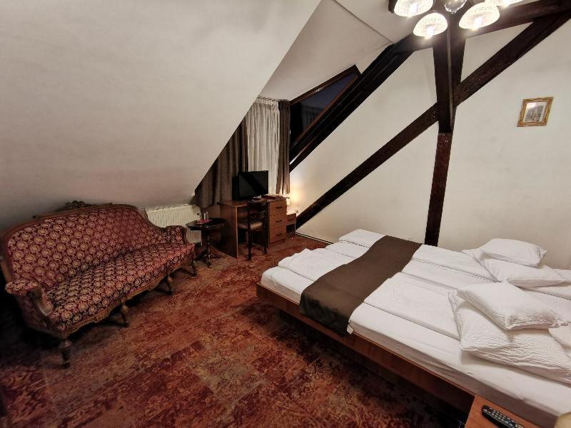 Residence Ambient Брашов Стая снимка