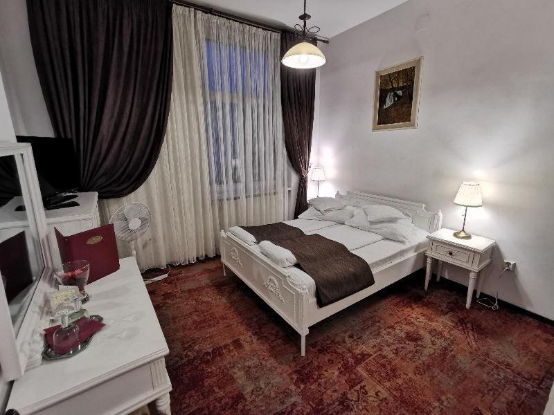 Residence Ambient Брашов Стая снимка